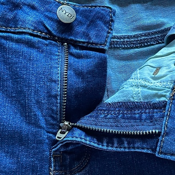 NYDJ LIFT & TUCK TECHNOLOGY MEDIUM  WASH SKINNY JEAN SZ 4 - Picture 8 of 13